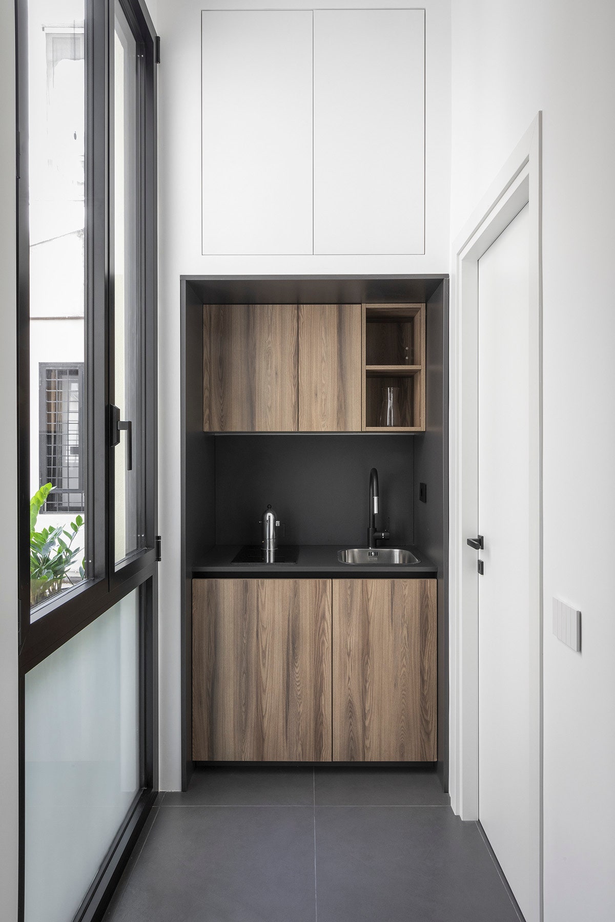 五款深色调小厨房设计灵感-13