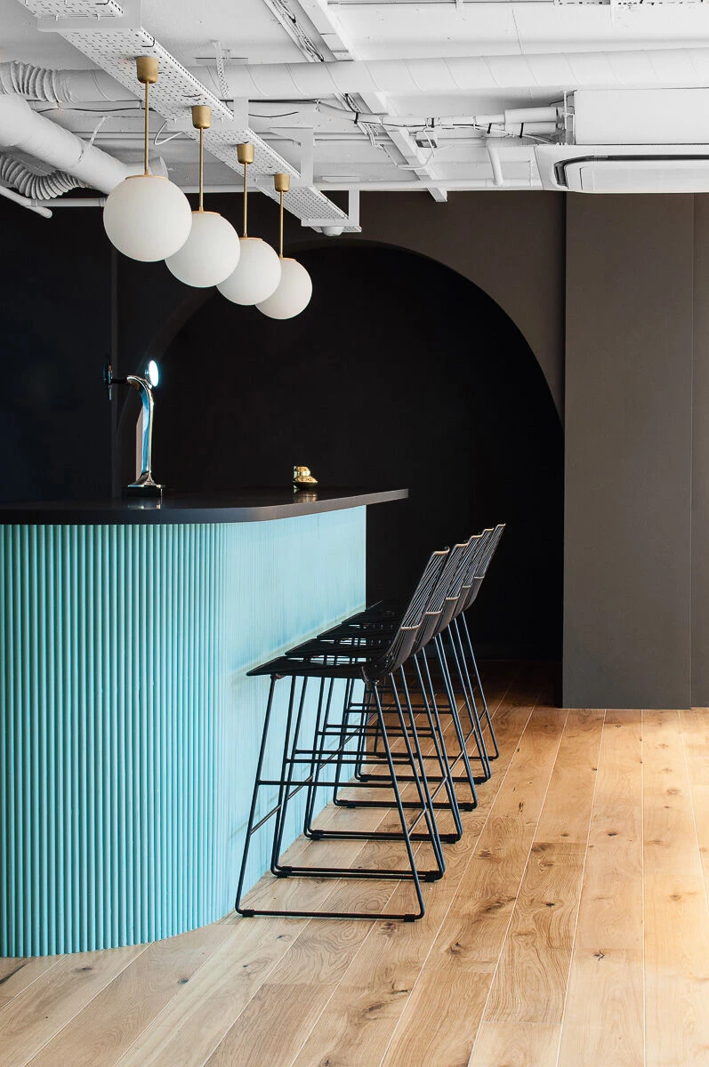 伦敦金融软件公司 Galatea 办公室的休闲空间设计-25