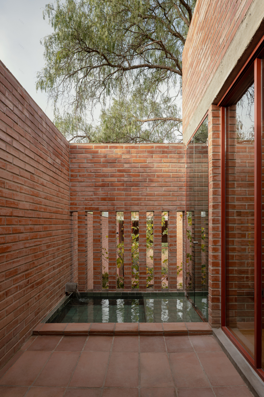 皮鲁莱斯之家丨墨西哥丨Escobedo Soliz(Pavel Escobedo等)-26