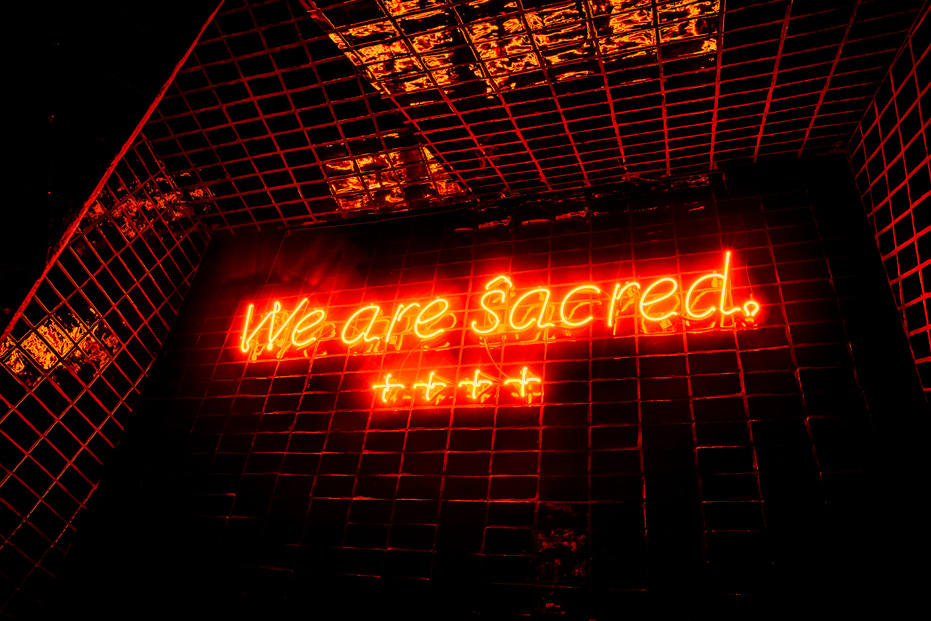 H·O·L·Y· 夜店-17