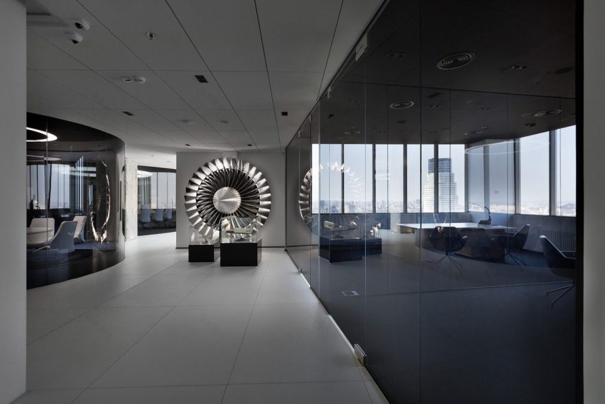 鑫伟办公室
注:鑫伟是根据拼音推测的可能人名或公司名等专有名词,如果有其他背景信息可提供更准确的翻译 丨乌克兰基辅丨MONO Architects-25