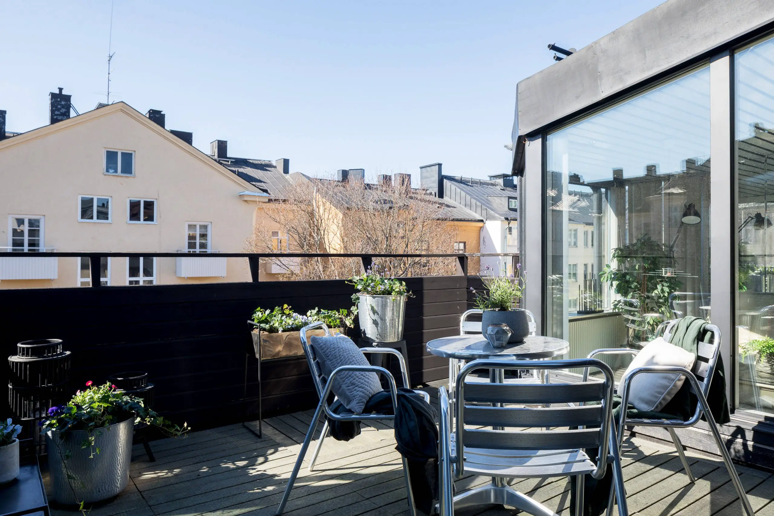 瑞典顶层复式公寓 | 露天阳台，60 年代设计风潮-14