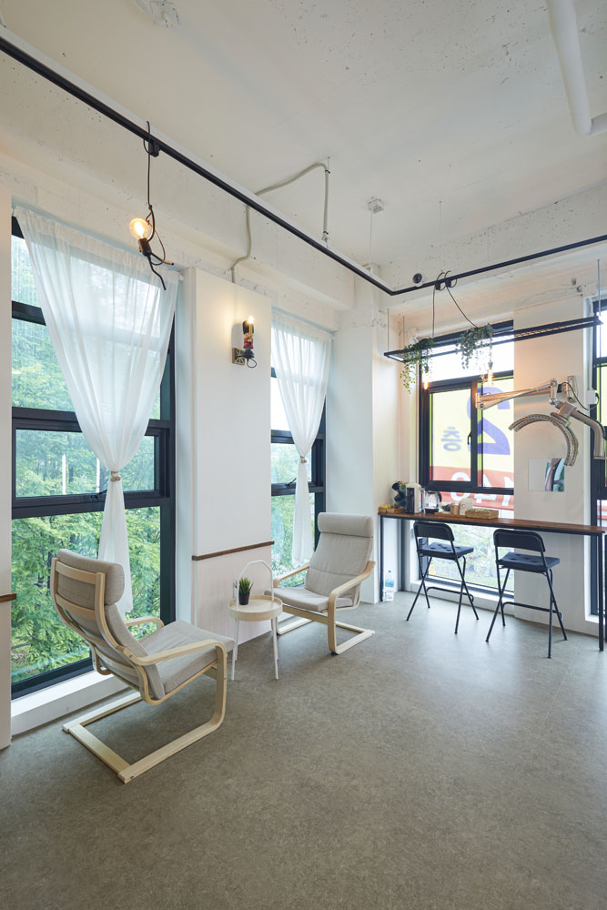 17 坪极简美容室，打造优雅白色氛围-6