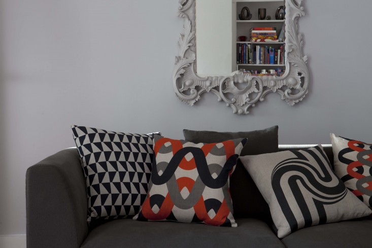 伦敦家庭公寓客厅的家庭办公室设计丨英国伦敦丨凯特·蒙特恩（Kate Moncton）-14