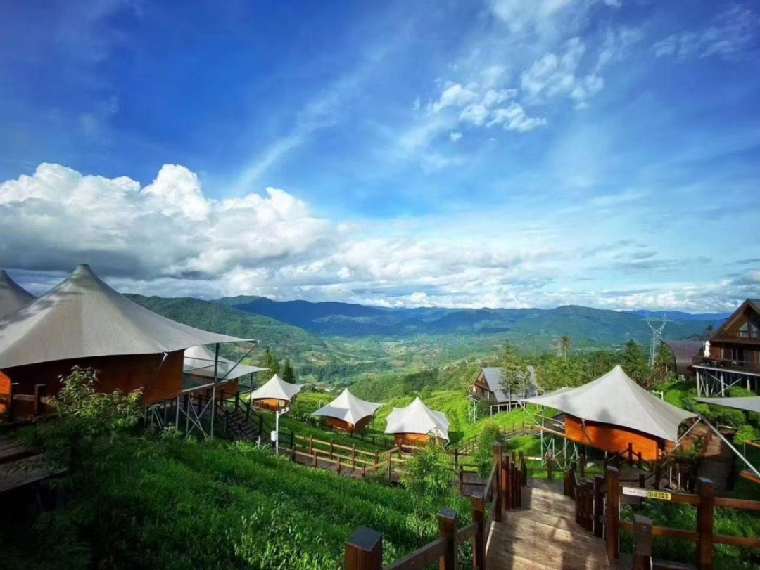 【集团要闻】康旅集团旗下云缦营普洱倚象山营地暨半山酒店斩获“2025年度臻选度假酒店”殊荣-12