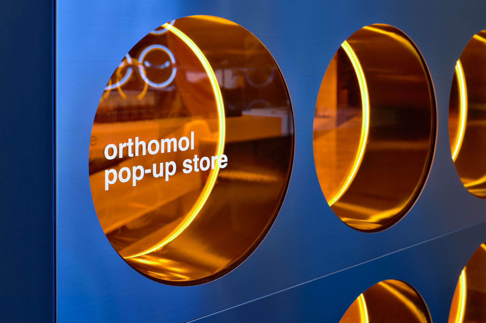 Collective B设计丨服装店,Orthomol Popup Store in Seoul-5