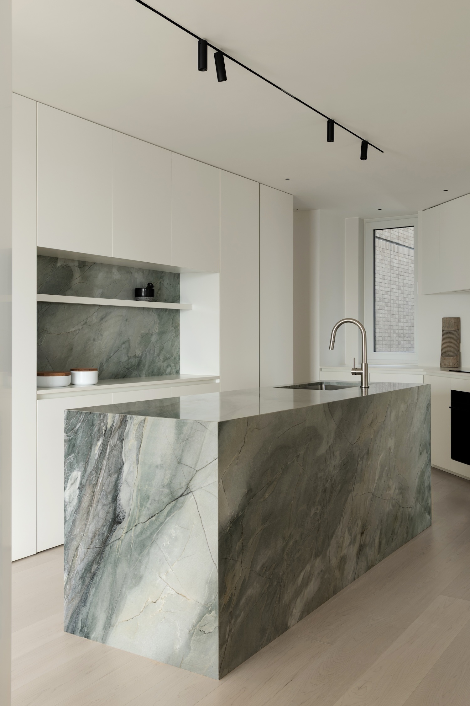 FHC Apartment:北京CBD上空的极简居所丨中国北京丨BW Timeless-25