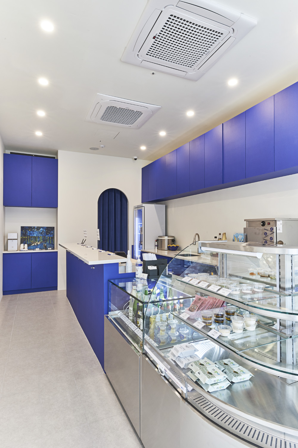 首尔网红餐厅 | 简洁设计下的 15 平小店魅力-7