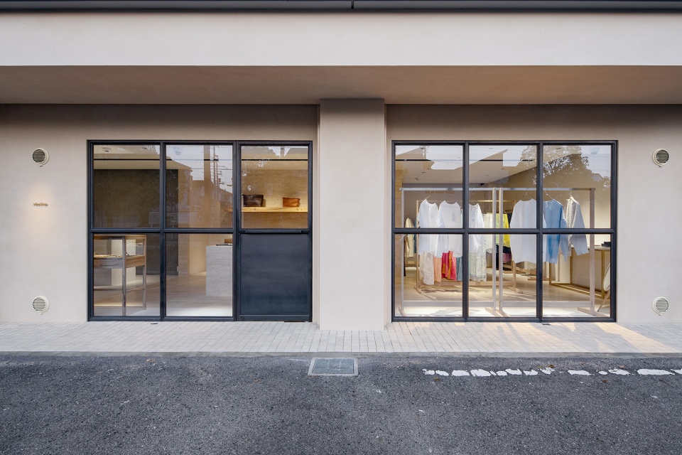 抽象主题精品店室内设计丨日本滋贺丨Koyori Architects-3