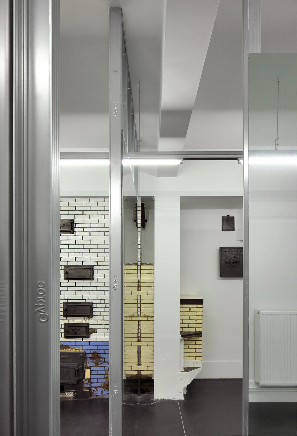 旧烘焙坊中的精美内衣店-31