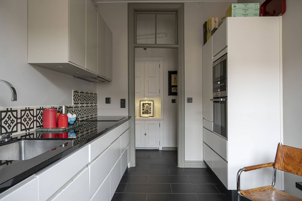 斯德哥尔摩 85 平米公寓 | 混搭风格与大胆艺术碰撞-20