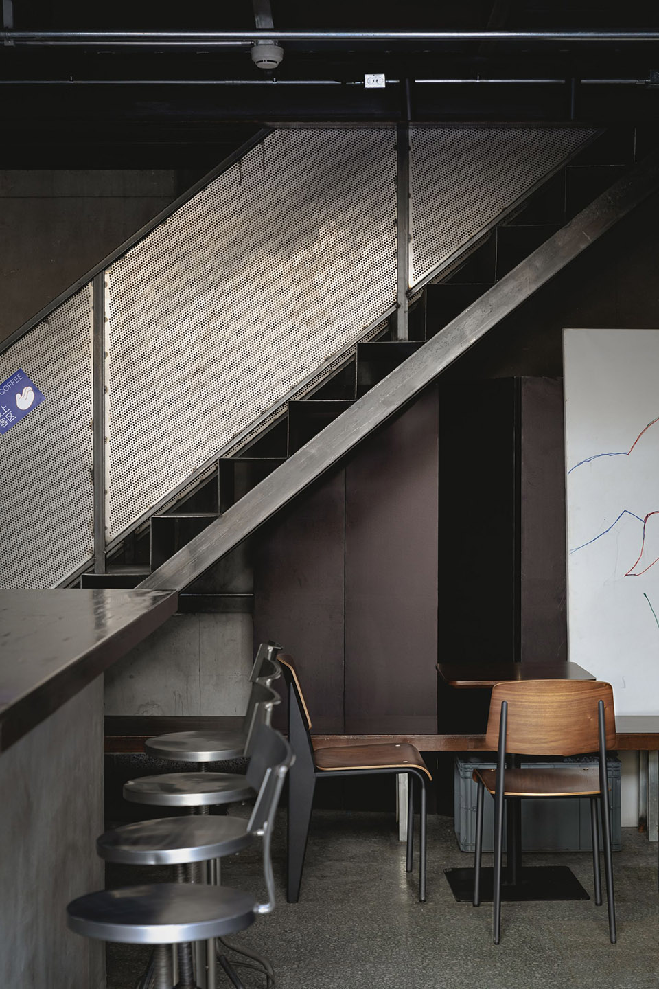 轻改造嵌入美发厅的咖啡酒吧丨中国北京丨DAGA大观建筑-56