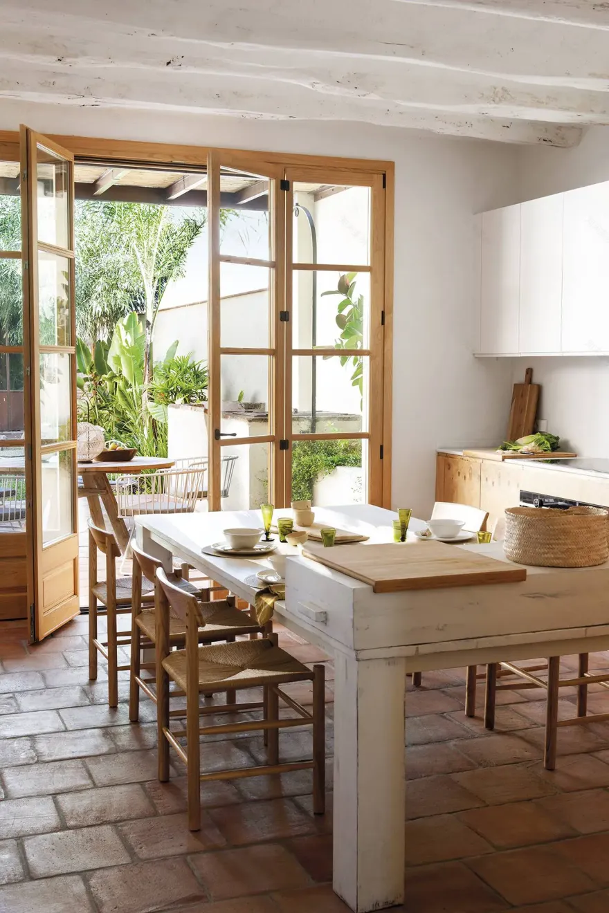 巴塞罗那古城,自然极简风别墅改造-3