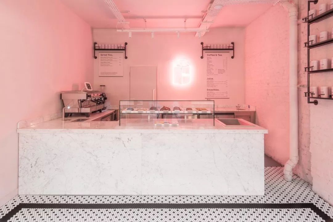 伦敦格林威治 Grind 餐厅 | 历史建筑中的现代粉色梦幻空间-12