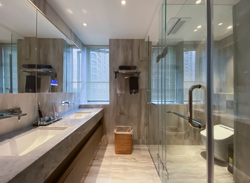 年轻夫妻现代轻奢家居，功能收纳两不误-7