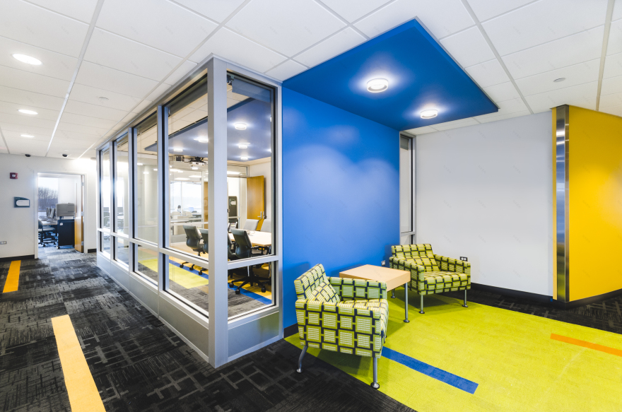 色彩活力,环保节能,打造社区标志—— College of DuPage Naperville Regional Center 翻新设计-23