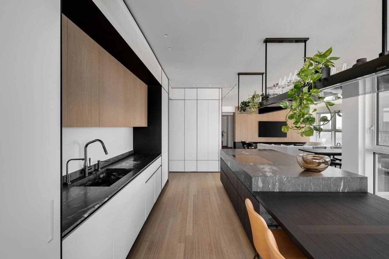 顶层简奢大宅丨Aviram Kushmirski 设计工作室-28