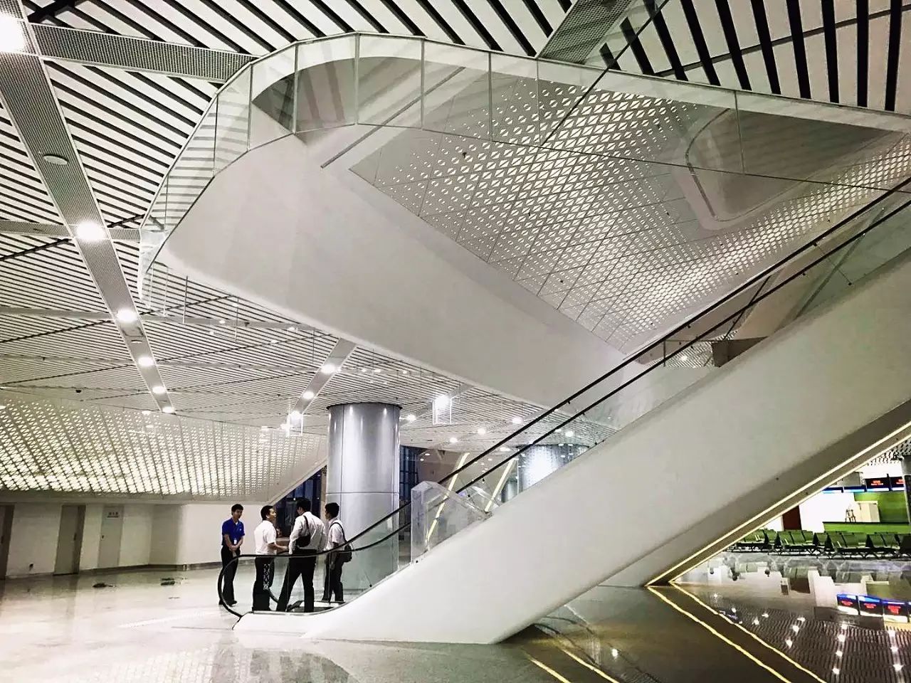 深圳首次丨世界级邮轮母港首泊成功！-36