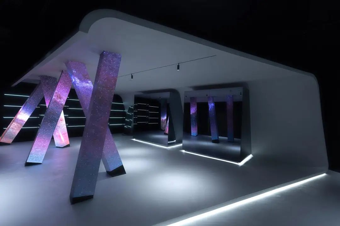 MEAT MARKET 国际奢侈品买手店丨中国杭州丨楊偉建築空間設計事務所-17