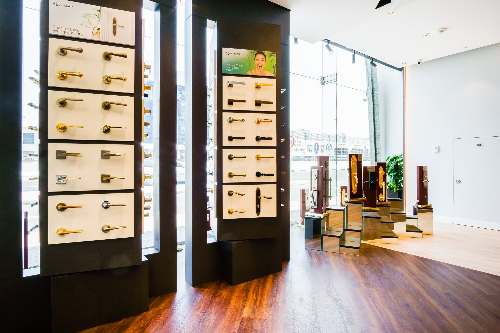 迪拜最大建筑五金展厅 Designsmith 和 EuroArt 联手打造-10