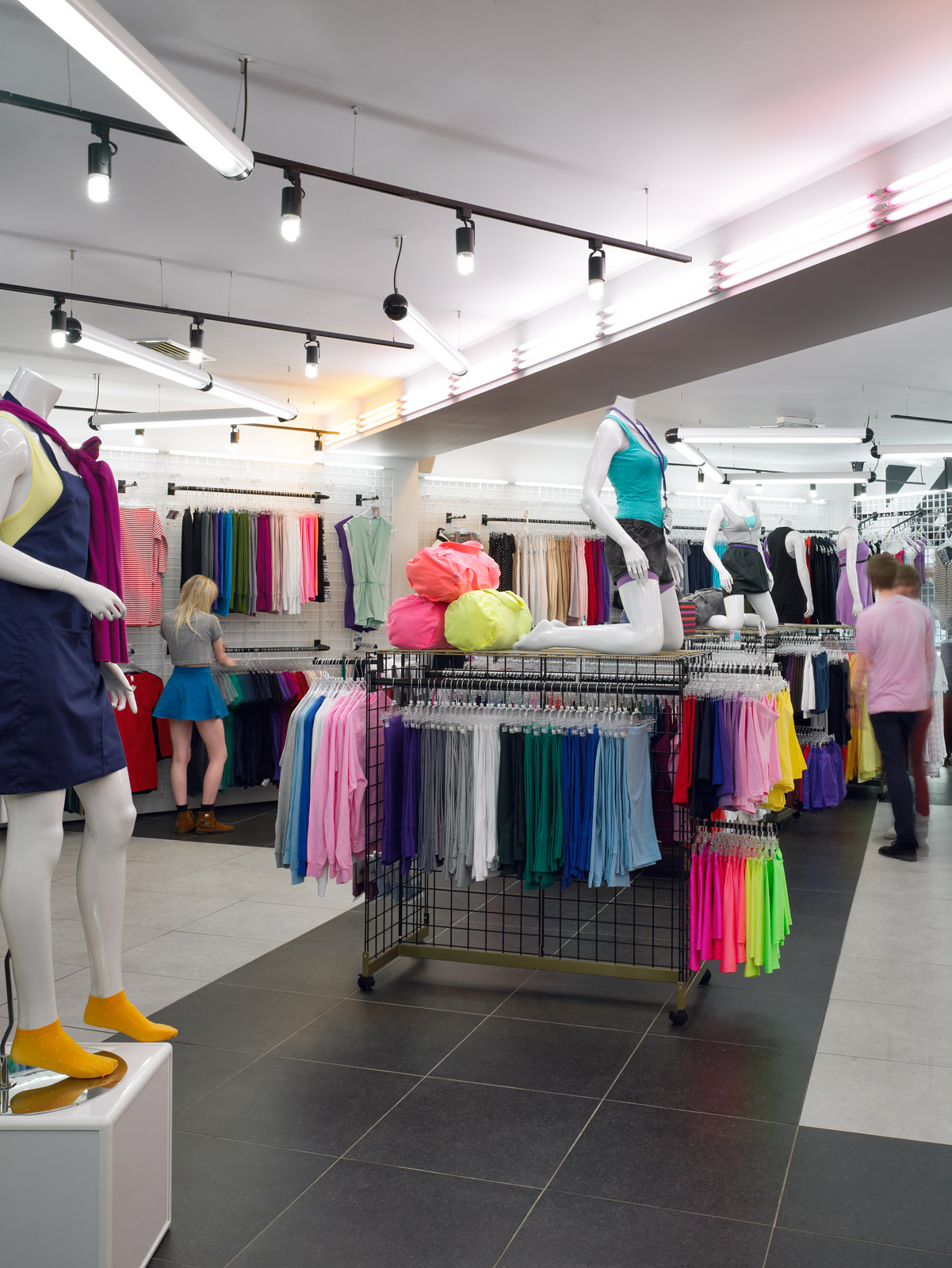 American Apparel: Oxford Street | Circular-32