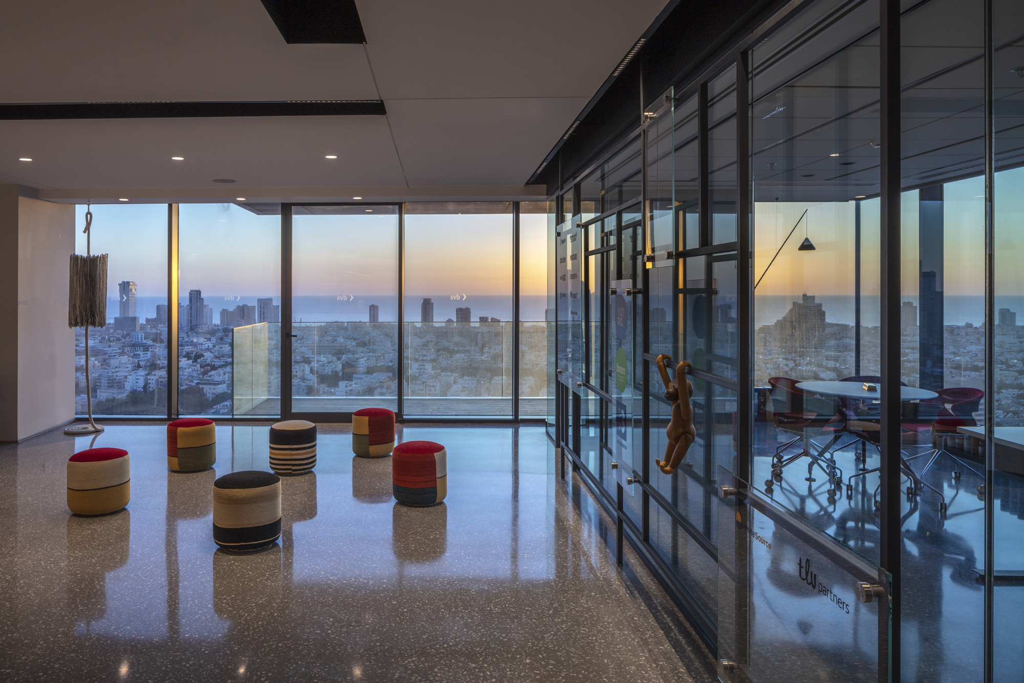 永恒之境 · 以色列 SVB 银行办公室设计-33