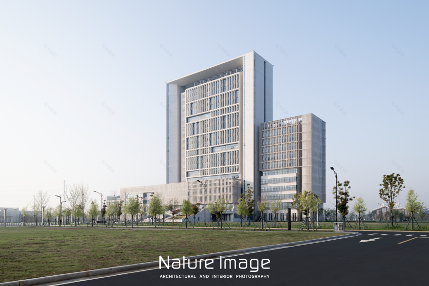 江南大学宜兴校区研究生院一号科研楼丨中国江苏丨华南理工大学建筑设计研究院-12