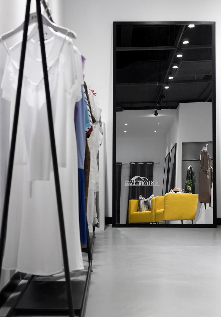 星瀚设计丨服装店丨「极简主义」JYY服饰店-7