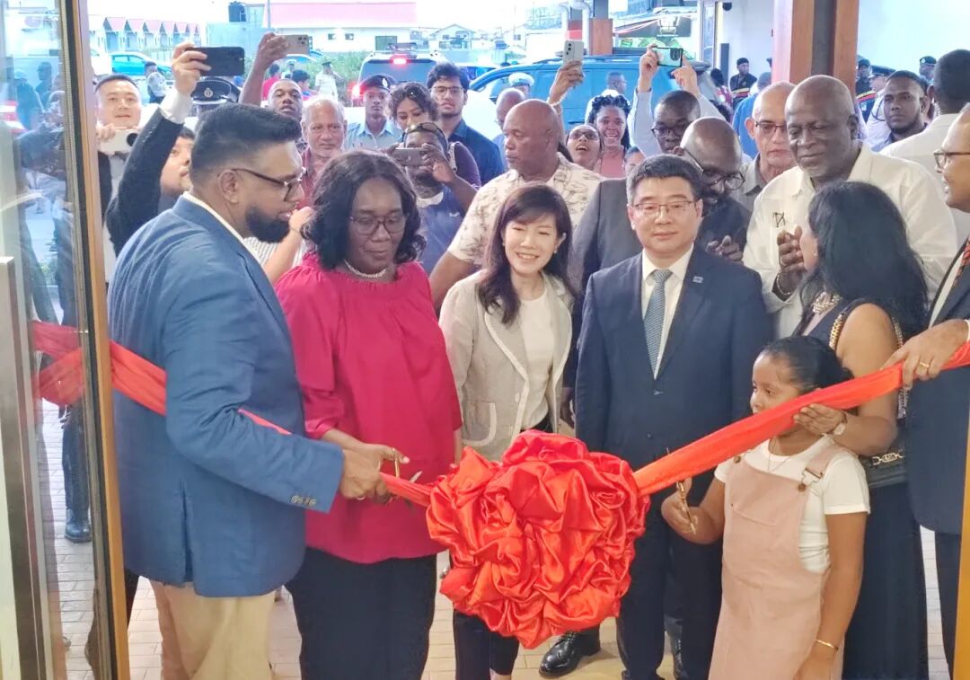 总统点赞、央媒报道！中国中元设计的圭亚那Diamond医院正式移交-3