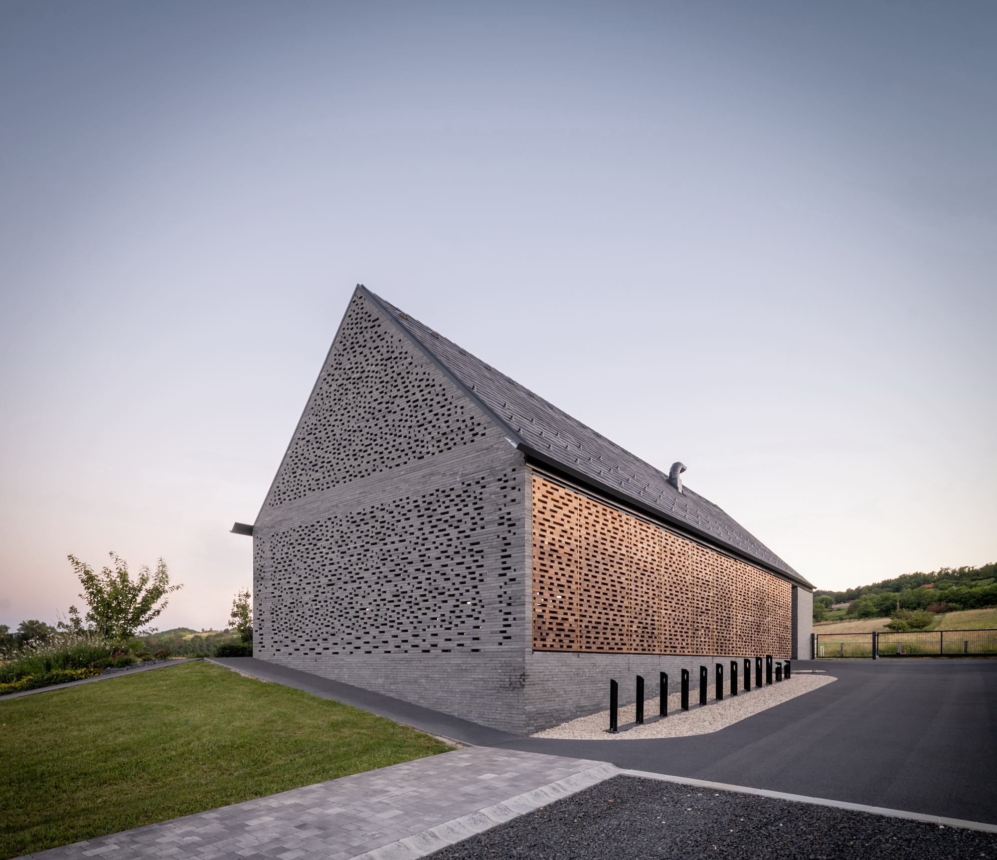 谷仓小酒馆丨匈牙利丨SAGRA Architects-24