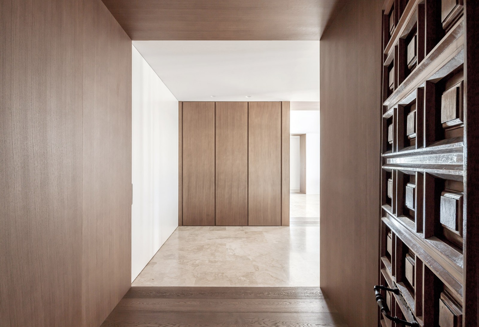 静穆又独特的空间氛围-8