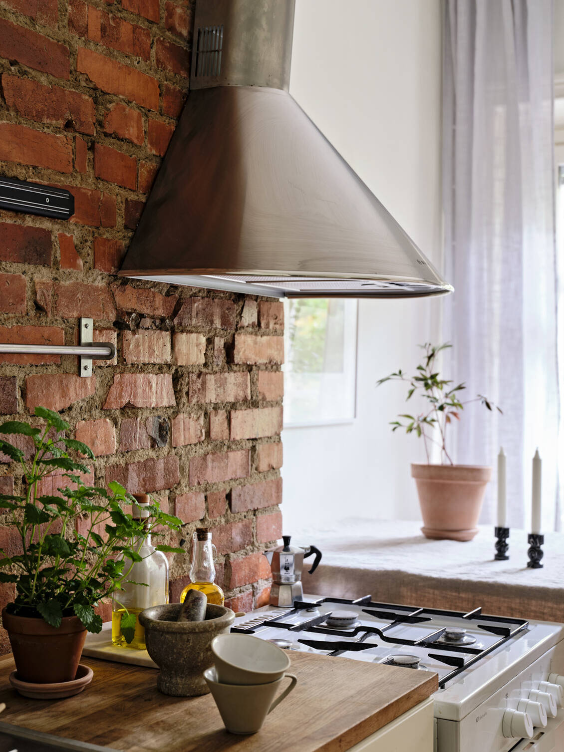 瑞典住宅单身公寓的质朴氛围与优雅装饰-15