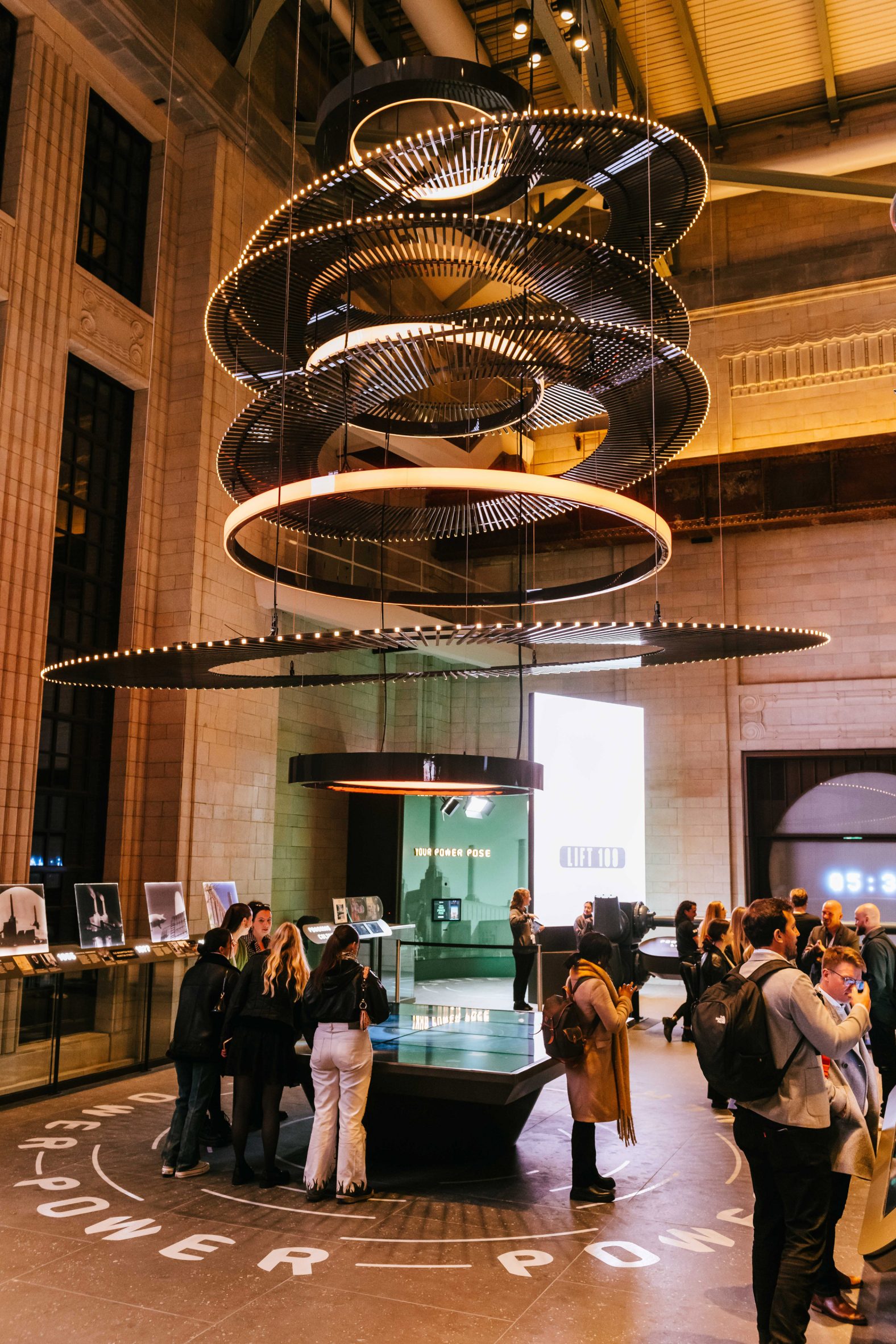 伦敦电池厂电站玻璃电梯观景台 | 重塑工业遗产的创新设计-23