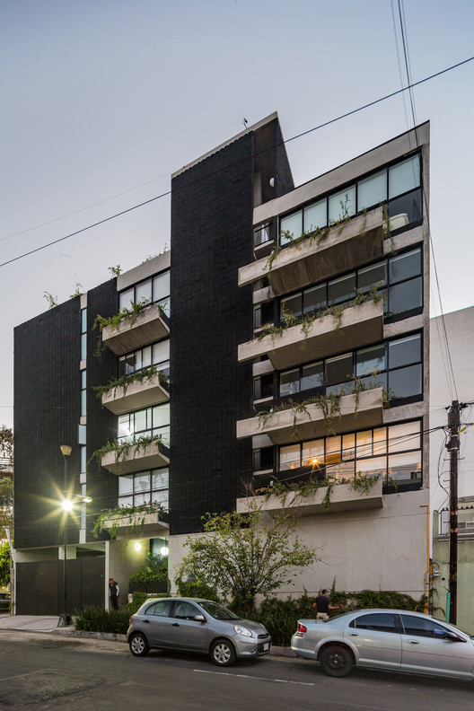 墨西哥城市中心公寓楼-12