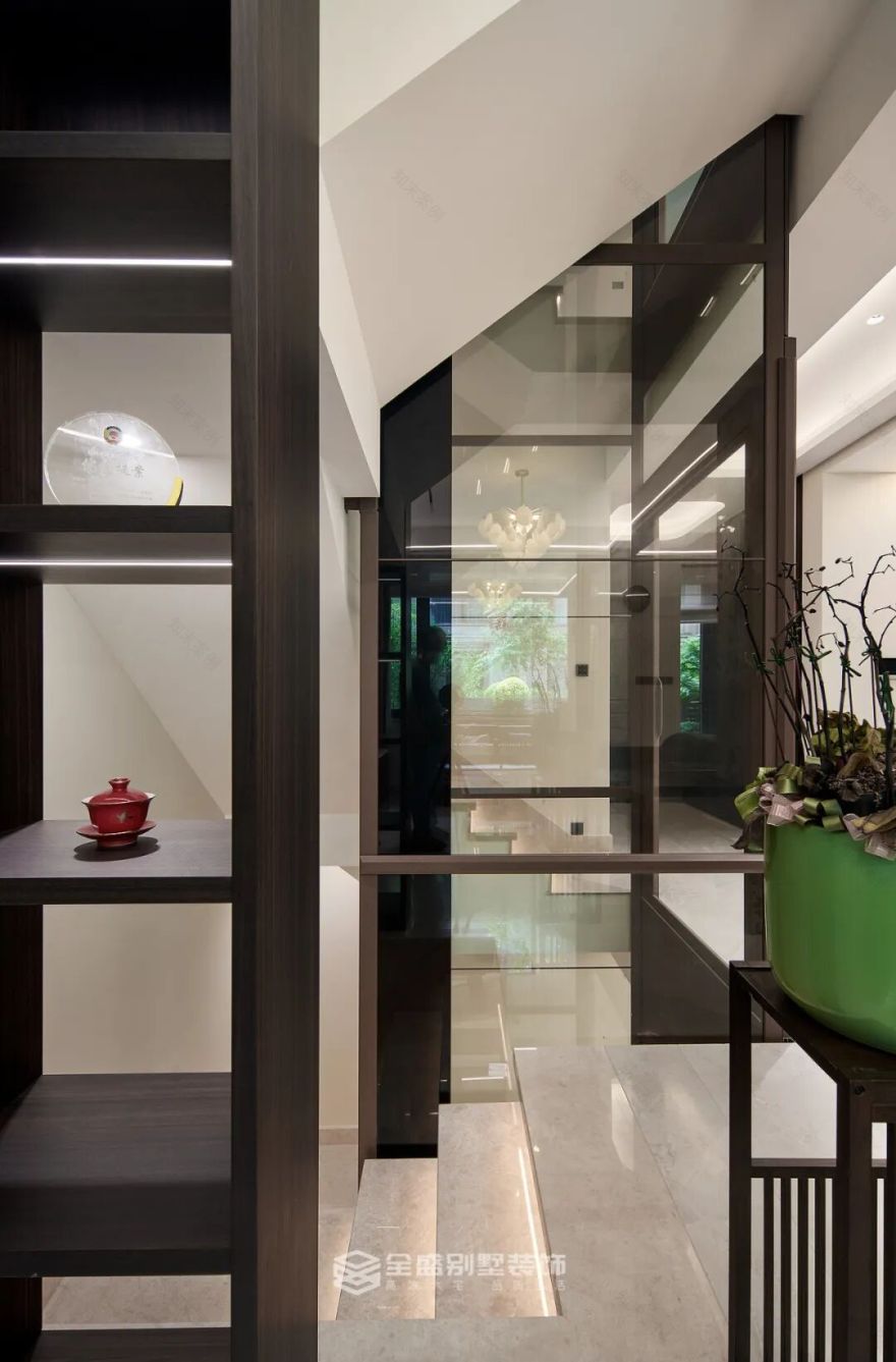 360㎡现代风|市心府:木中藏雅,无序藏奢-35