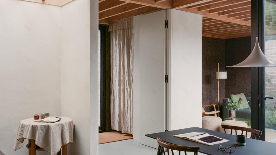 伦敦 Cork House | 创新使用可持续材料打造温馨住宅-0