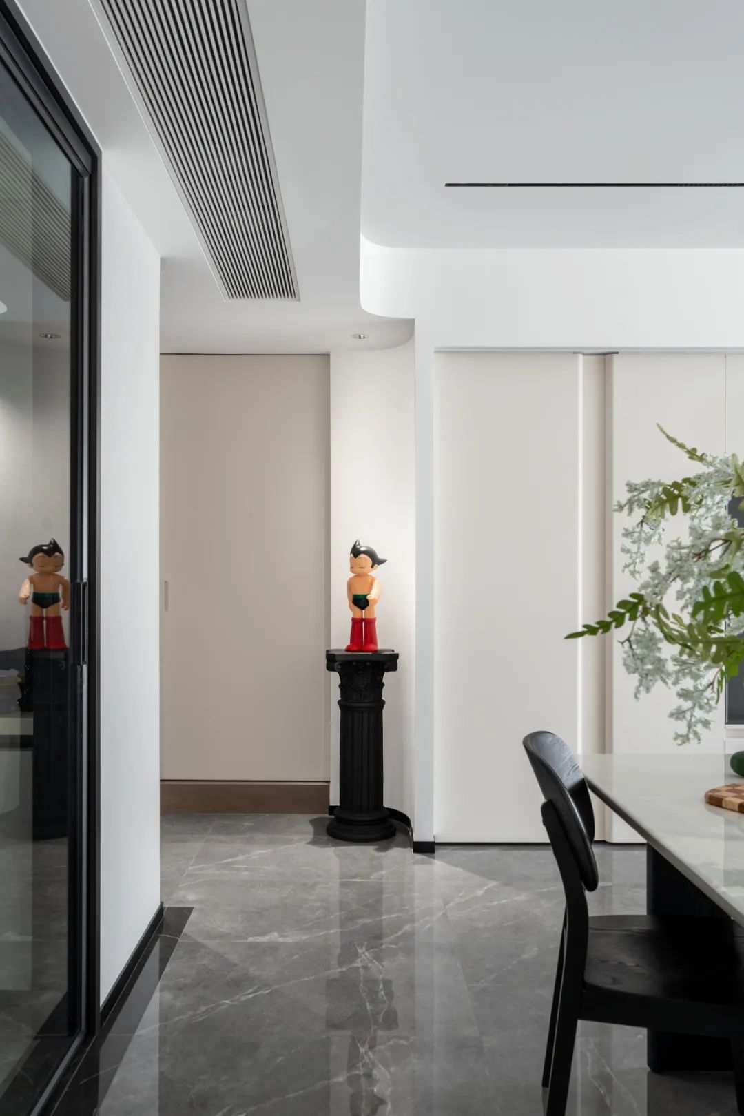 红瓦设计·实景案例丨131㎡精装改现代简约，双移门后居然暗藏玄机，这样设计多出两间房！-34