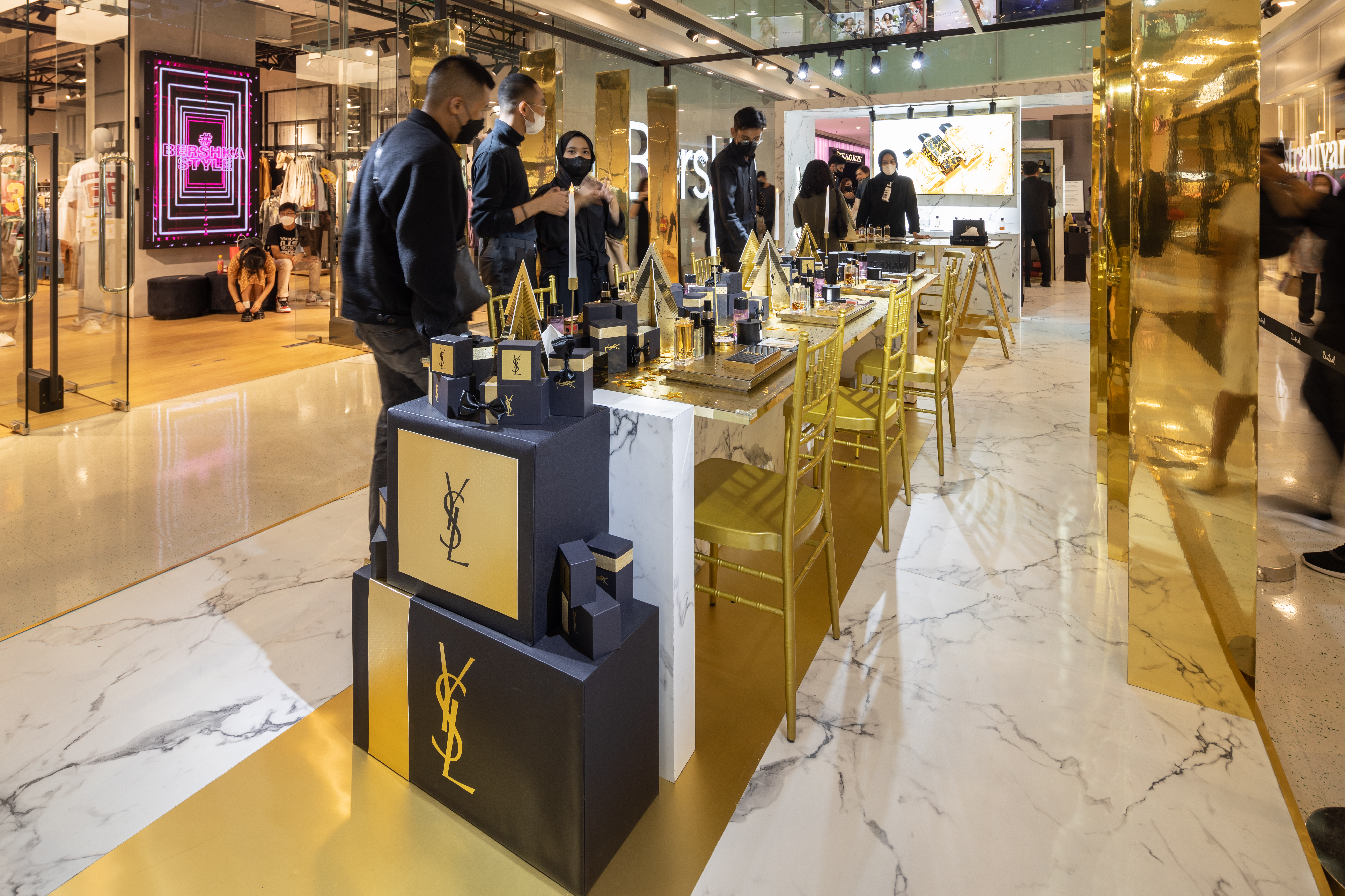 YSL HOLIDAY 2022 PODIUM - GRAND INDONESIA-15