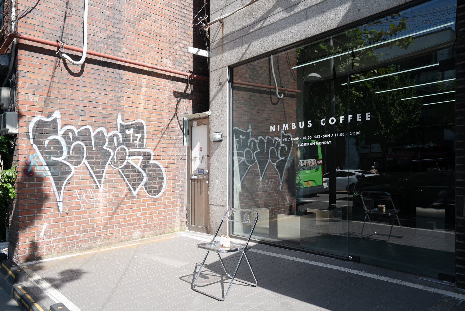 10 坪咖啡厅的现代简约设计-15