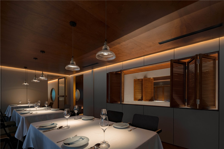 船舱里的干式熟成牛排坊 | 赵 ZHAO 空间设计解读-14