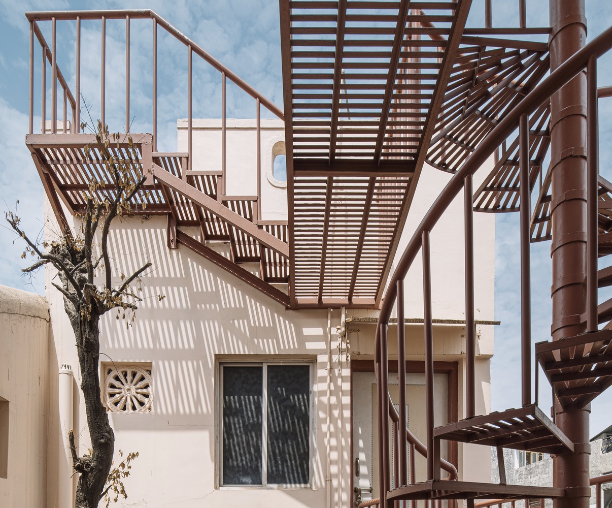 印度 Mandvi 的线性住宅丨The Company of Design-28