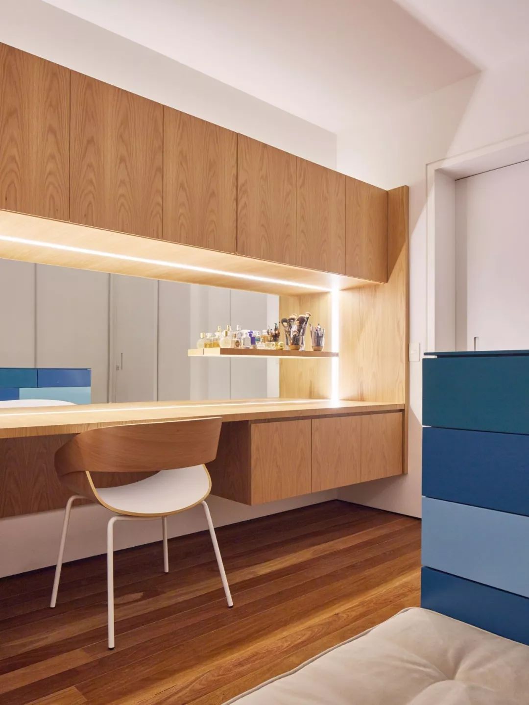 现代木质简约公寓设计  David Ito Arquitetura-25