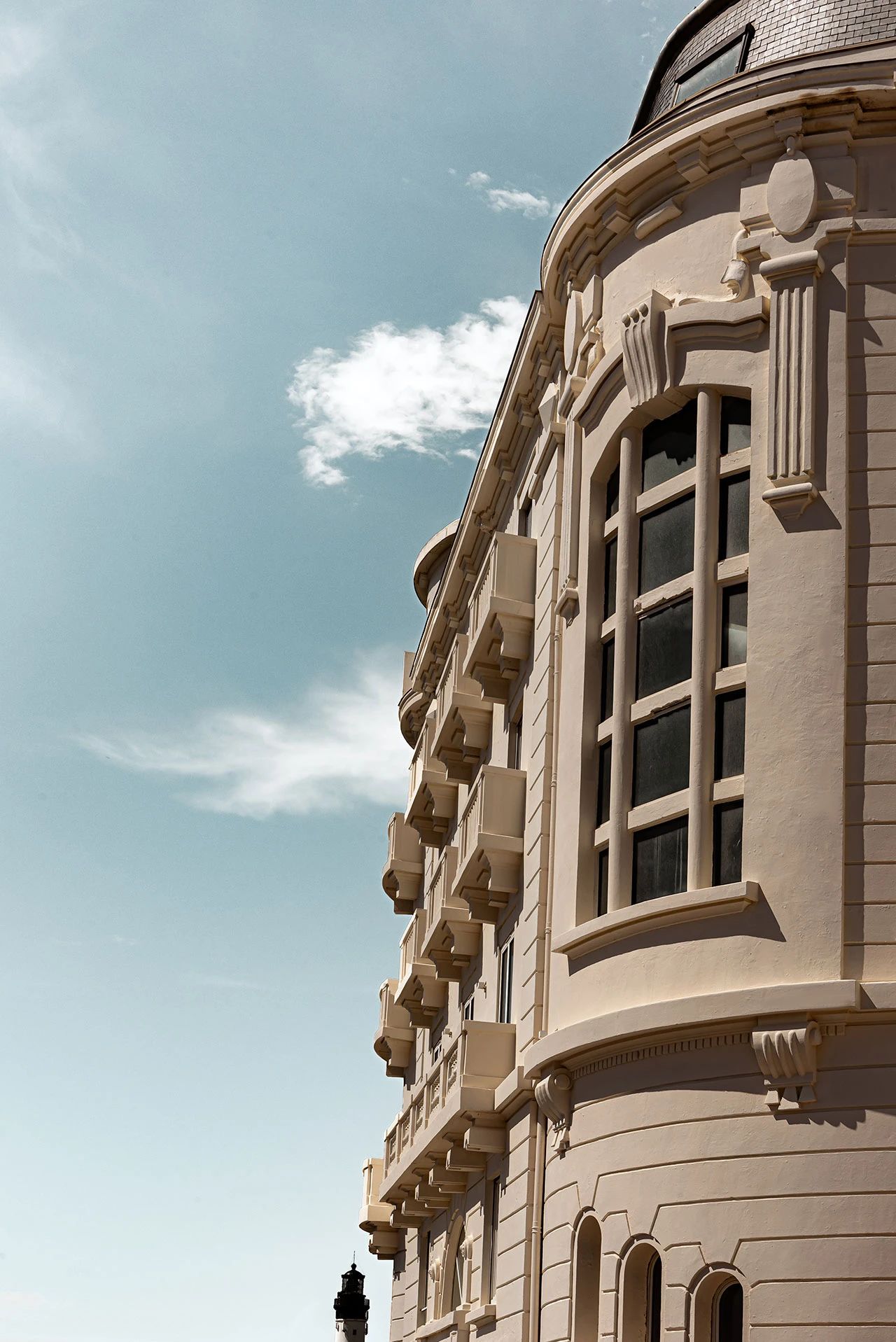 灯塔、白云、大海 这家酒店也太舒服了吧-1