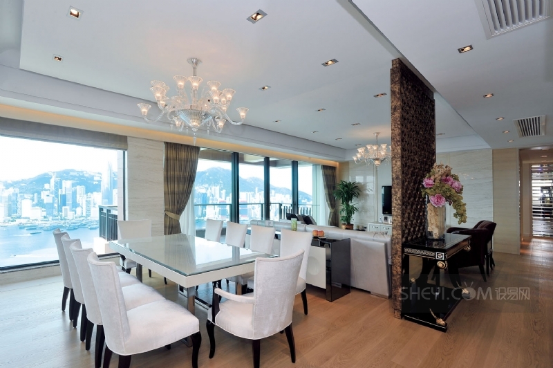 西九凯旋门：属于你的浪漫之都-10