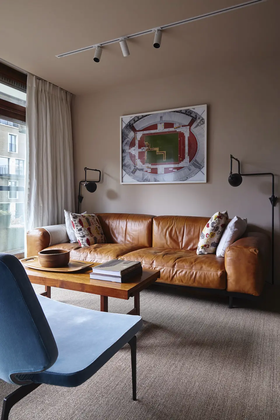 伦敦 Barbican 公寓巧妙改造，色彩与空间的完美结合-2