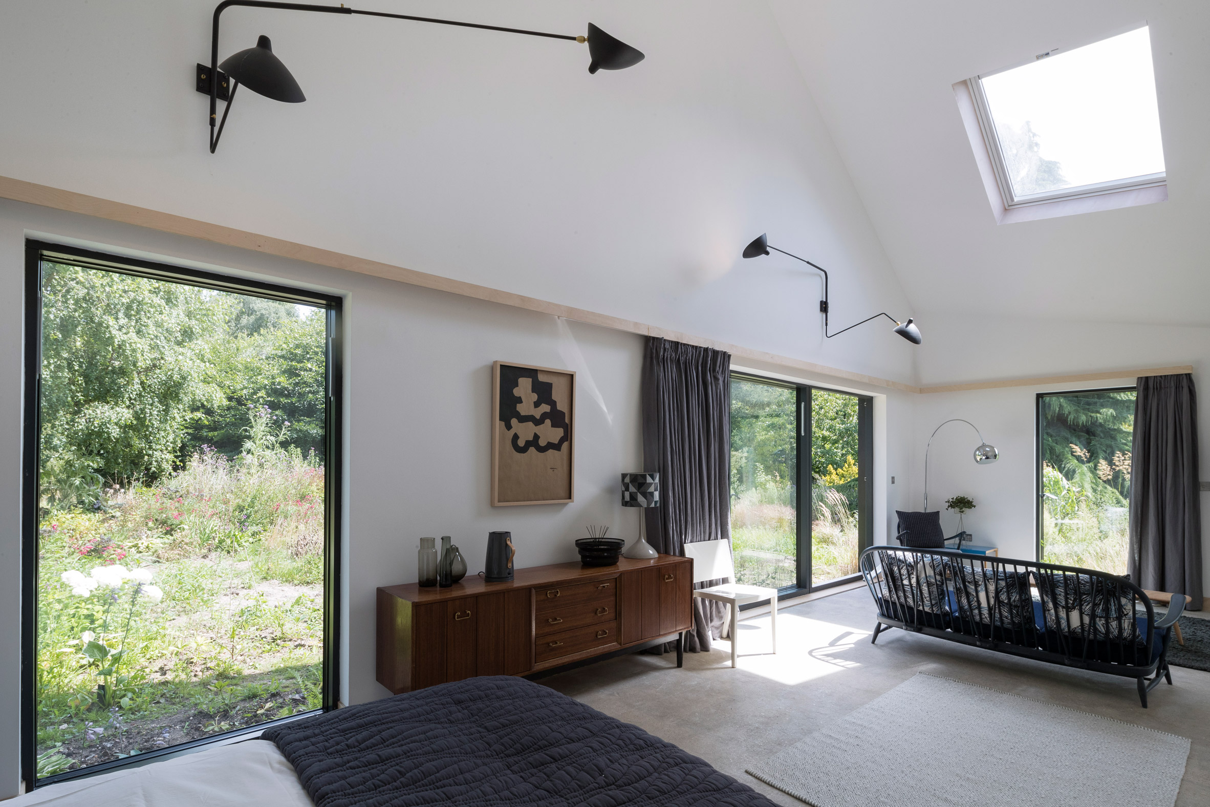 Old Suffolk barn transformed into countryside bed and breakfast by Blee Halligan Architects-23
