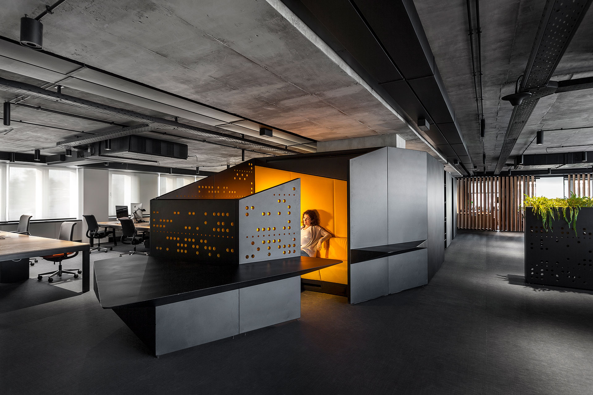 创意引擎——雅典广告公司办公室设计-24