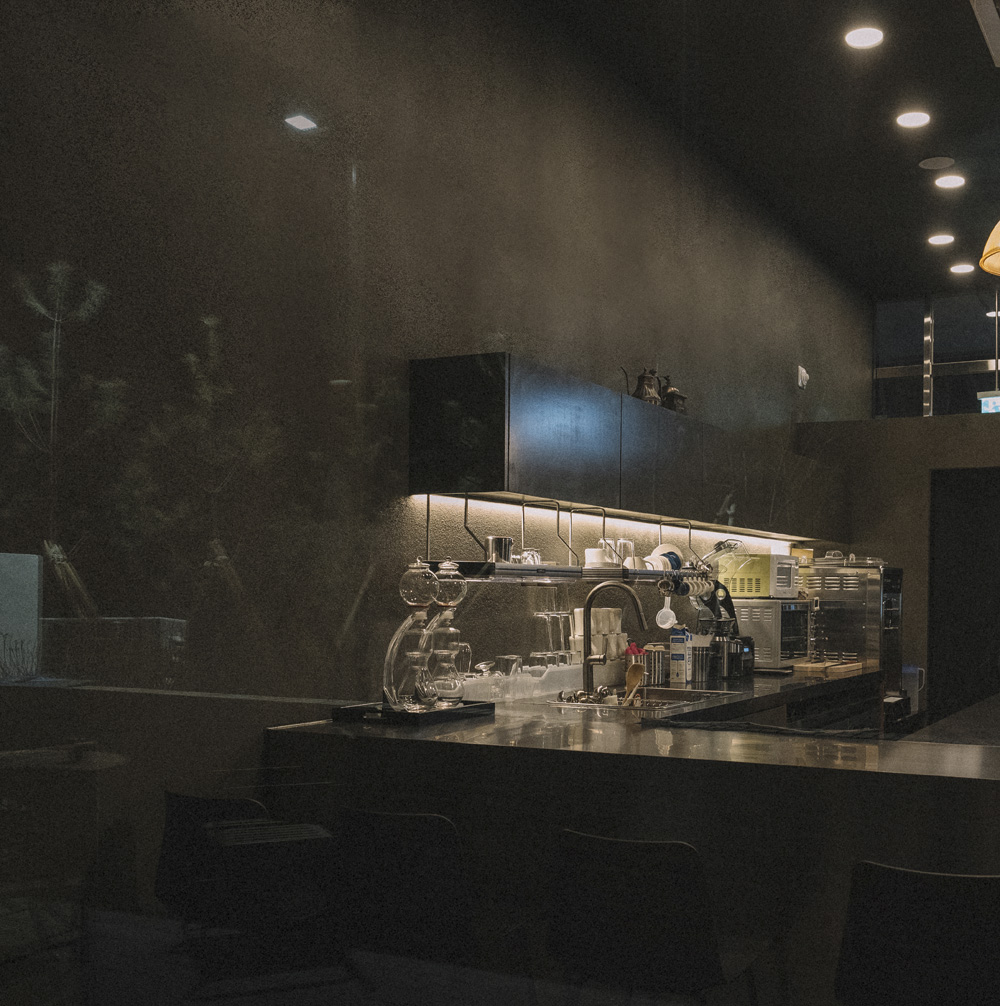 现代简约咖啡厅设计，演绎时尚与品味-11