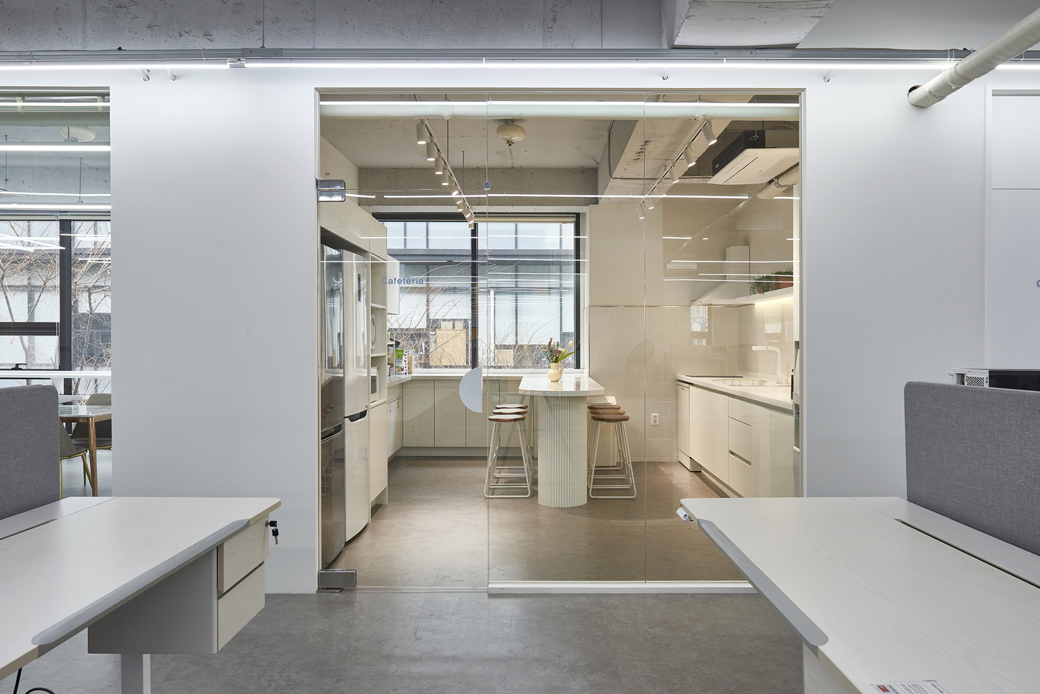 首尔 88 平米现代购物公司办公室室内设计-16