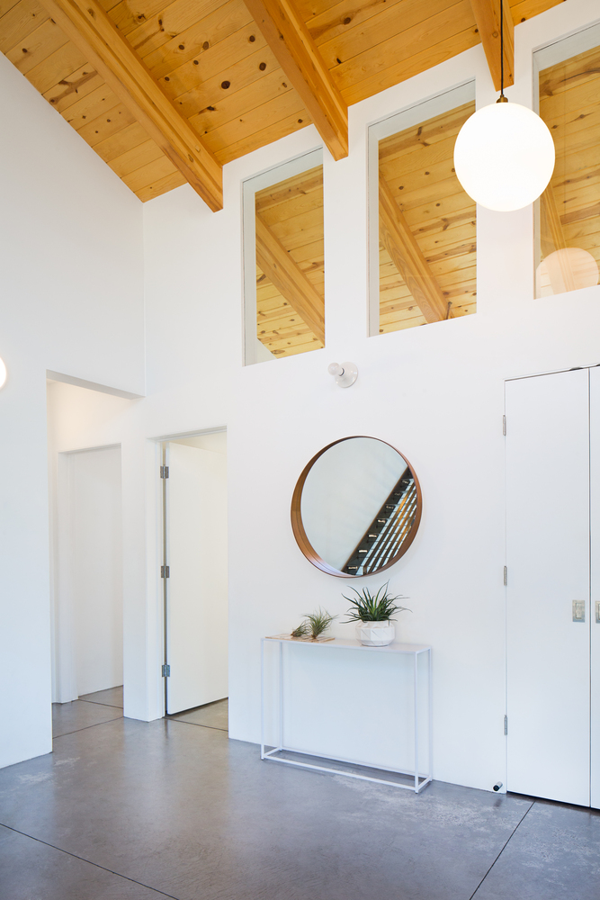 加州阳光红木现代度假屋-48